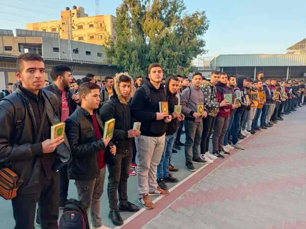 دانش آموزان فلسطینی اقدام موهن سوئد را محکوم کردند+ تصاویر